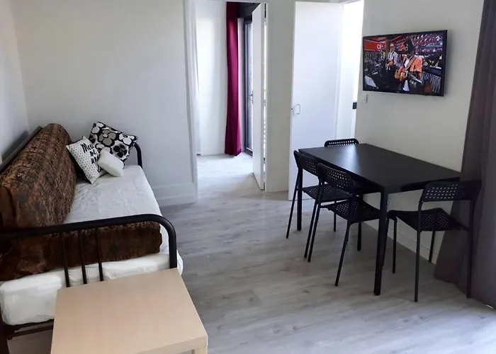 Au Trefle Dort Apart-hotel